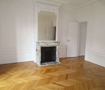 Appartement • Saint Philippe du Roule - Photo 6