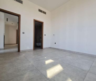 Exquisite 4BR Townhouse | Private Garden | Callnow - Photo 3