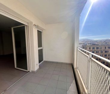 Location Appartement 2 pièces 43m² MARSEILLE 3ème - Photo 5