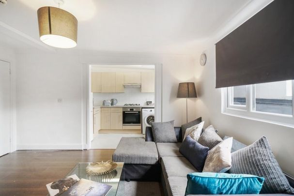 2 bedroom flat to rent - Photo 1