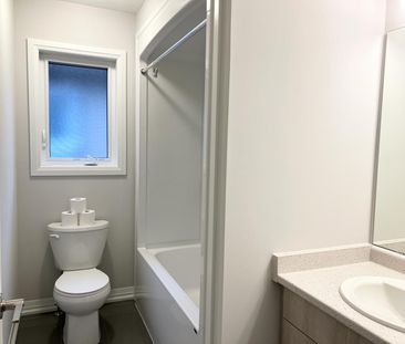 For Lease - 121 ALICIA Crescent, Thorold, Ontario - Photo 3