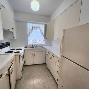 ** Because You Deserve Large 2bed 2bath, Concrete Building, CDN, UDM * - Photo 2