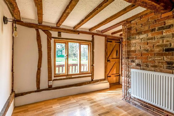 4 bedroom detached house to rent - Photo 1