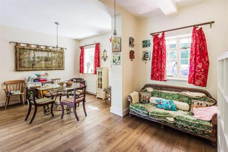 3 bedroom apartment to rent - Photo 5