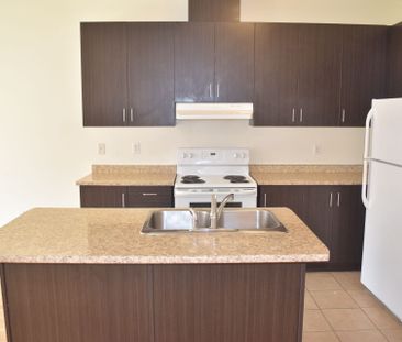 For Lease - 20 Munch Place, Milton, Ontario - Photo 3