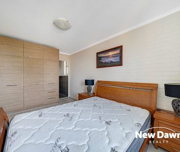 For Lease: Stylish Fully Furnished 1-Bedroom Apartment in Vibrant V... - Photo 4