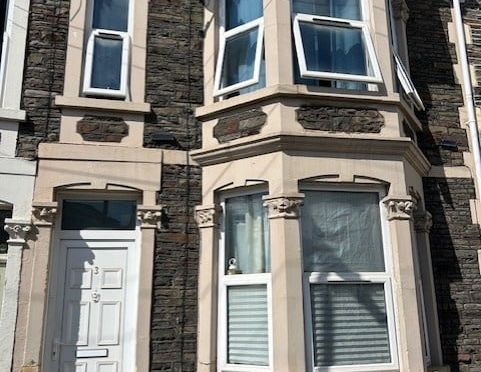 Room in a Shared House, Cairns Crescent, BS2 - Photo 1