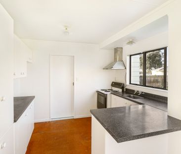 Tidy three bedroom home! - Photo 3