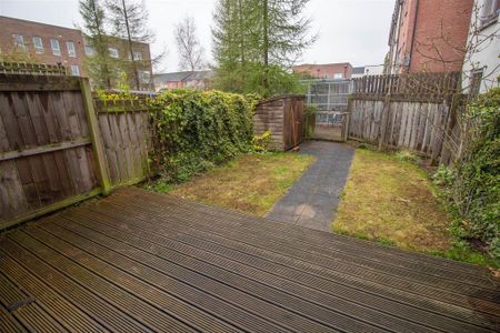 2 bedroom end of terrace house to rent - Photo 3