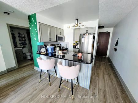 335 Rathburn Road W #317 - Photo 5