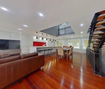 Petersham - Photo 2
