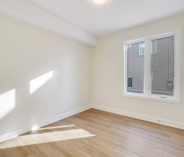 For Lease - 958 Fisher Avenue Unit# B, Carlington - Central Park, O... - Photo 4