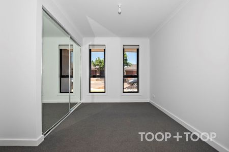 Modern & Flexible Living in a Fantastic Location! - Photo 3