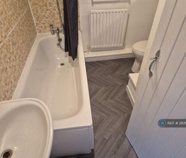 2 bedroom end of terrace house to rent - Photo 6