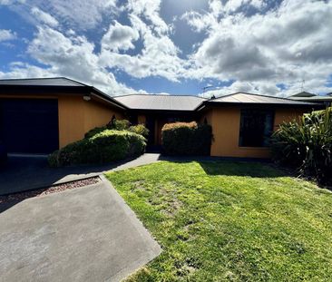 Lovely family home - Photo 2