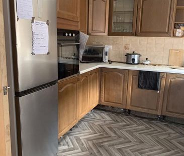 8 bedroom terraced house to rent - Photo 2