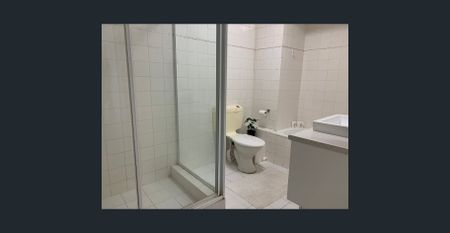 BreakFree Beachpoint - Unfurnished 1 Bedroom Apartment - Opposite beach! - Photo 5