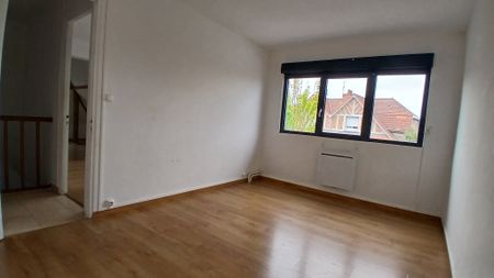 Location Appartement 5 pièces 77m² PECQUENCOURT 59146 - Photo 2