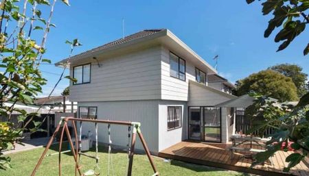 Family-Friendly Birkdale Townhouse with Sunny Gard - Photo 4