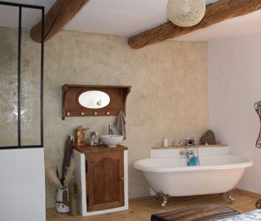 A LOUER - SARRIANS - MAISON DE VILLAGE - TYPE 3, - Photo 1