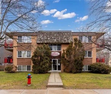 807 ROBINSON Street Unit# B | 807 ROBINSON Street Unit# B, Burlington - Photo 1