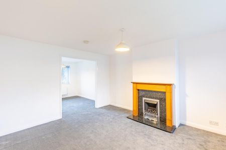 3 bedroom semi-detached house to rent - Photo 2