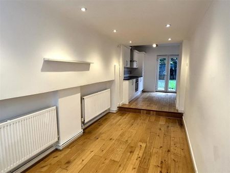 4 bedroom house to rent - Photo 2