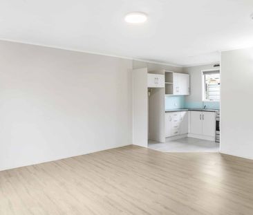 Charming brick unit for rent! - Photo 4