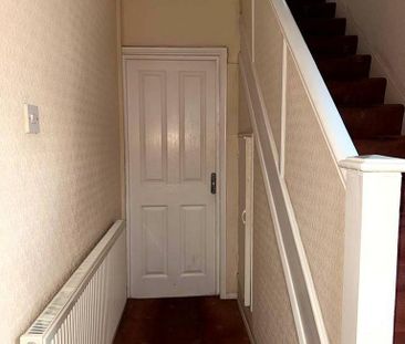 1 bedroom in a house share to rent - Photo 6