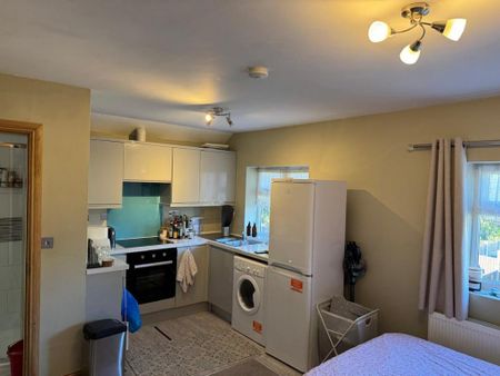 1 bedroom property to rent - Photo 2
