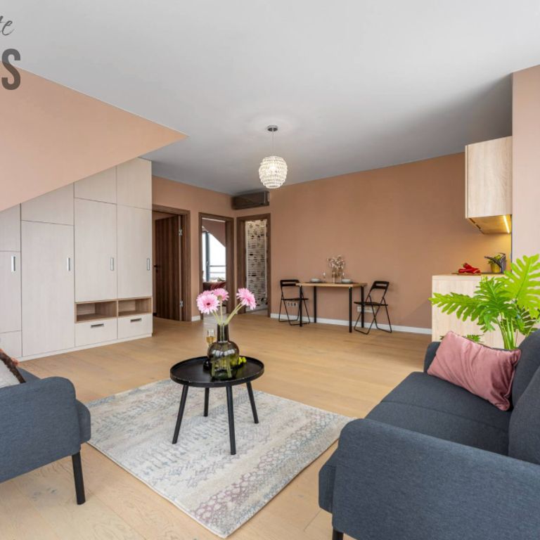 Pronájem rodinného domu 300 m², K novým domkům, Praha - Photo 1