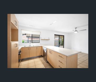 Modern 4-Bedroom Home with Parkside Location - Photo 6