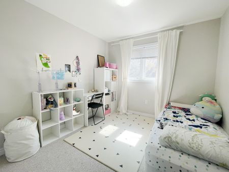 For Lease - 90 Raymond Road Unit# 27, Hamilton, Ontario - Photo 3