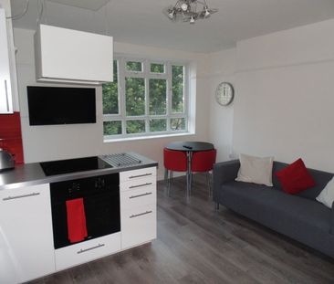 Room in a Shared Flat, Jewell House, SW12 - Photo 1