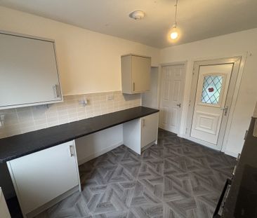 Elm Crescent, Sheffield, Mosborough - Photo 3