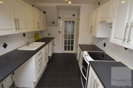 3 bedroom property to rent in Wymondham - Photo 3