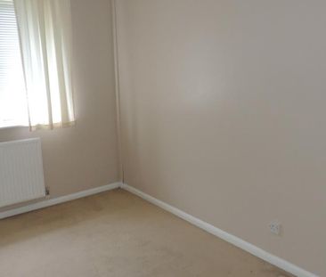3 bedroom end of terrace house to rent - Photo 4