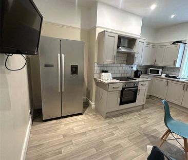 3 Woodthorpe Terrace, Huddersfield, HD1 - Photo 6