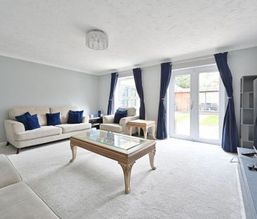 5 bedroom detached house to rent - Photo 2