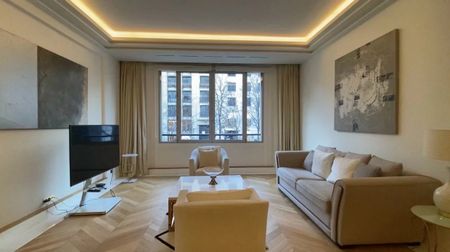 Tout savoir sur cet appartement à Paris 8ème - Photo 4