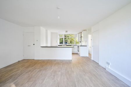 3 bedroom flat to rent - Photo 3