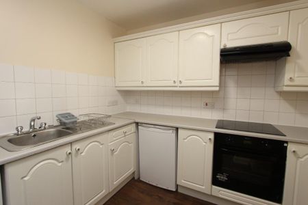 1 bedroom flat to rent - Photo 2