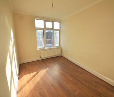 4 bedroom flat to rent - Photo 6