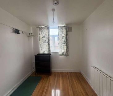 Waverley Lodge Litchfield Avenue London, E15 - Photo 6