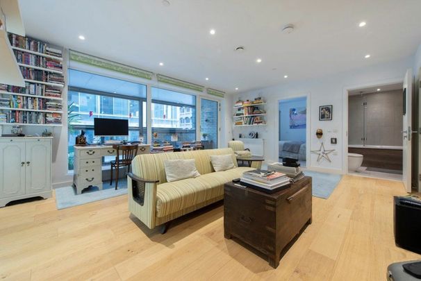 Jubilee Walk, Clerkenwell, WC1X - Photo 1