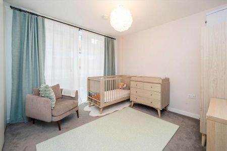 3 bedroom flat to rent - Photo 3