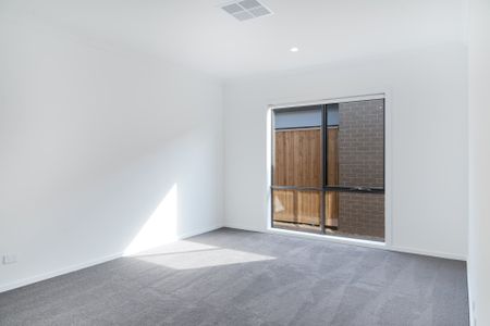 Thinking of selling? Contact our agent - Photo 2