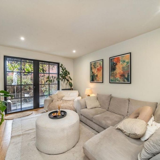 2 bedroom house to rent - Photo 1