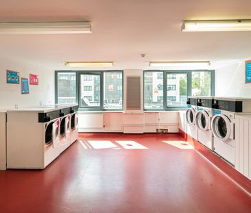 Bedsit, Anne Bryans House, NW3 - Photo 6