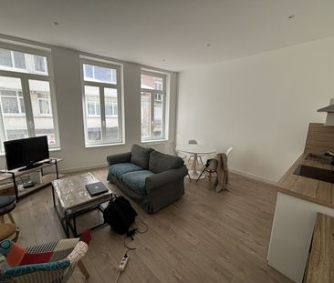 Location Appartement 2 pièces 41m² LILLE 59000 - Photo 2